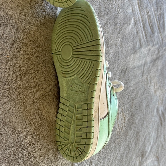 Nike Kids Sneakers in Mint and White - Picture 8 of 11